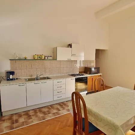 Apartament With Parking Space Rab - 24682 *